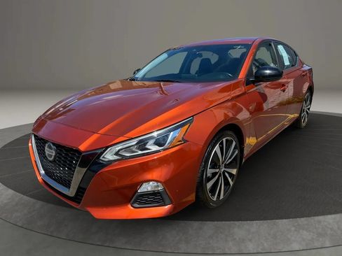 Used 2021 Nissan Altima 2.0 SR FWD image 1