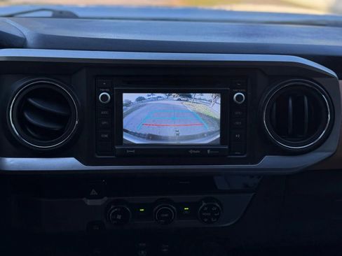 Used 2018 Toyota Tacoma SR5 image 9