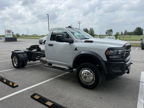 Used 2024 RAM 4500 Tradesman RWD image 3