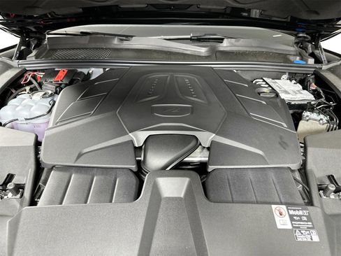 Certified 2025 Porsche Cayenne image 40