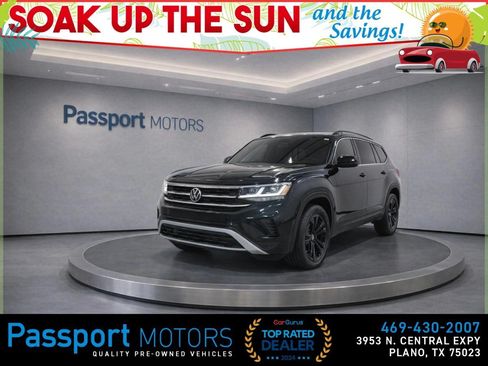 Used 2022 Volkswagen Atlas SE w/ Panoramic Sunroof Package FWD image 3