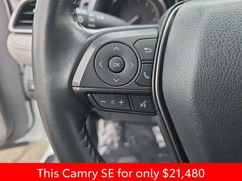 Used 2024 Toyota Camry SE image 21