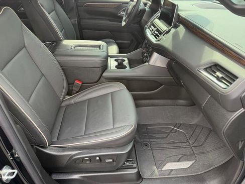 Used 2024 Chevrolet Tahoe Premier w/ Premium Package image 14