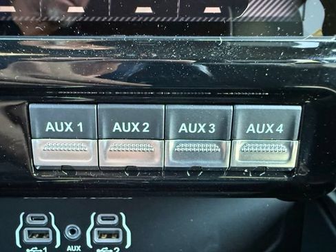 New 2026 RAM 3500 Laramie AWD/4WD image 30