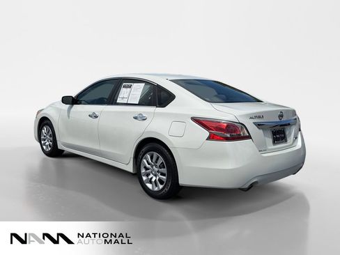 Used 2014 Nissan Altima 2.5 S FWD image 3