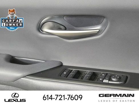 Certified 2025 Lexus UX 300h AWD image 28