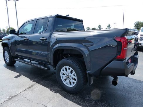 Used 2024 Toyota Tacoma SR AWD/4WD image 9