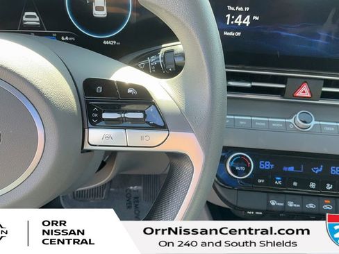 Used 2024 Hyundai Elantra SEL image 19