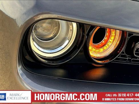 Used 2018 Dodge Challenger SXT w/ Blacktop Package image 28