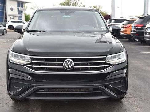 Certified 2024 Volkswagen Tiguan SE AWD/4WD image 4