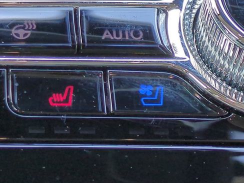 Used 2021 Lincoln Corsair Standard image 23