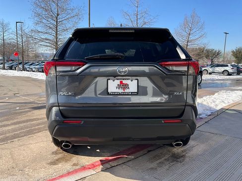 Used 2025 Toyota RAV4 XLE image 7