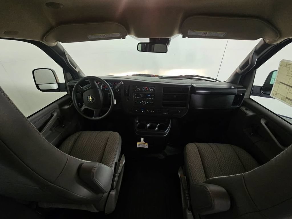 New 2025 Chevrolet Express 2500 Extended w/ Enhanced Convenience Package RWD image 14