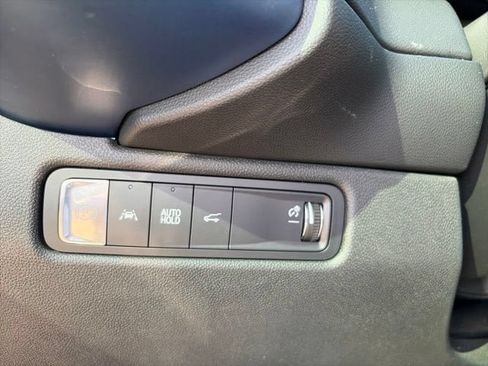 Used 2024 Chevrolet Equinox EV LT FWD image 16