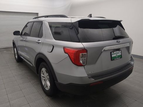 Used 2021 Ford Explorer XLT AWD/4WD image 5