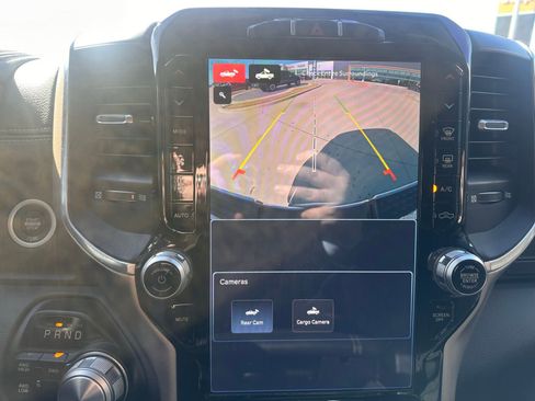 Used 2024 RAM 2500 Laramie image 12