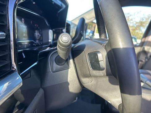 Used 2025 Chevrolet Silverado 2500 LT w/ Convenience Package image 36