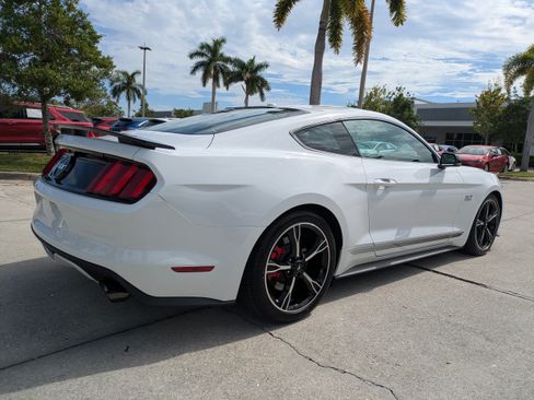 Used 2016 Ford Mustang GT Premium w/ Equipment Group 401A RWD image 4