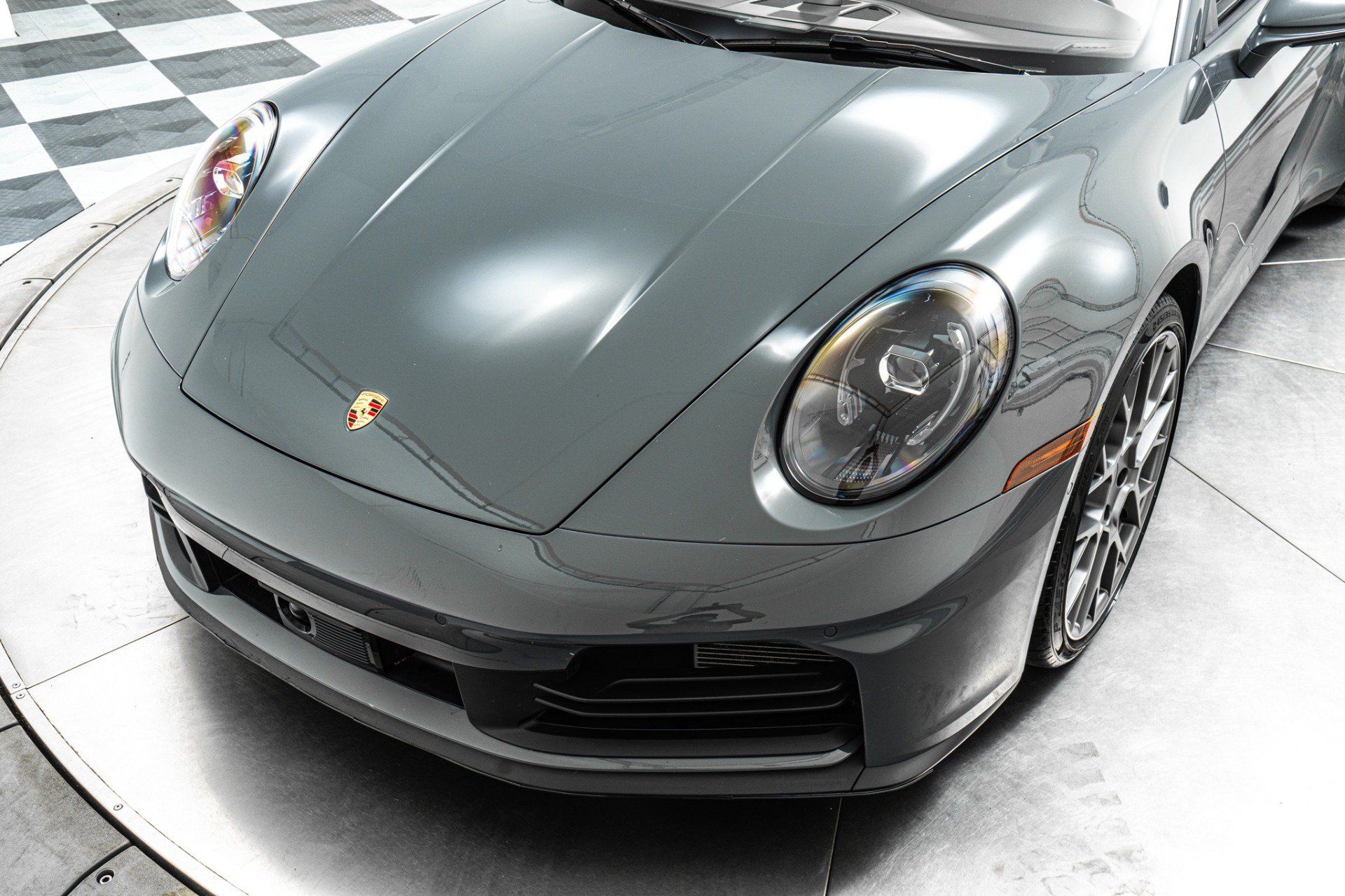 Used 2025 Porsche 911 Carrera RWD image 35