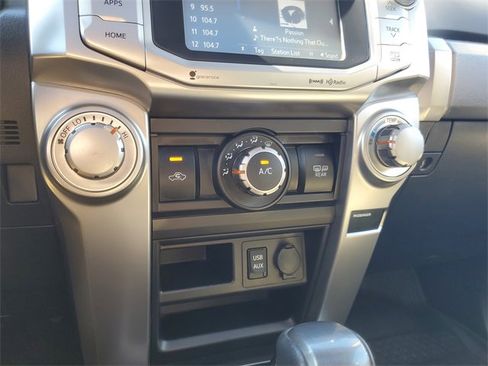 Used 2019 Toyota 4Runner SR5 Premium image 23