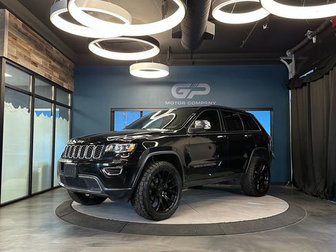Used 2017 Jeep Grand Cherokee Limited AWD/4WD image 7