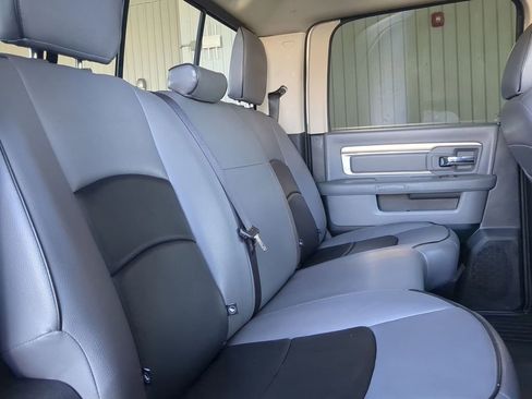 Used 2017 RAM 2500 SLT image 7