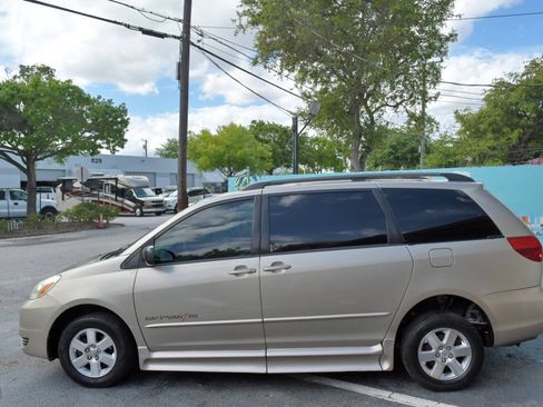 Used 2005 Toyota Sienna LE FWD image 8