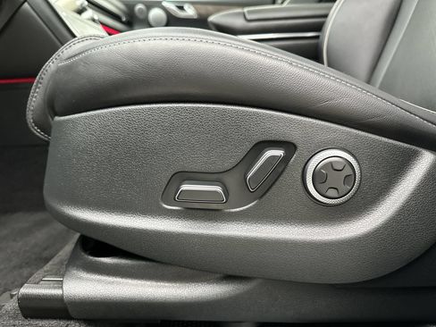 Certified 2026 Genesis GV80 2.5T Advanced AWD/4WD image 12