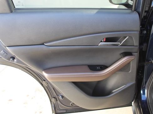 Certified 2025 MAZDA CX-30 2.5 Turbo w/ Premium Package image 32