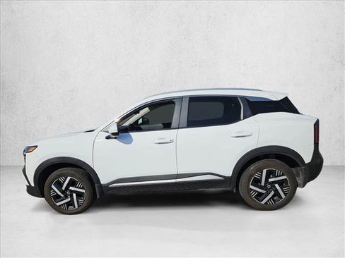 Used 2025 Nissan Kicks SV w/ SV Premium Package image 9