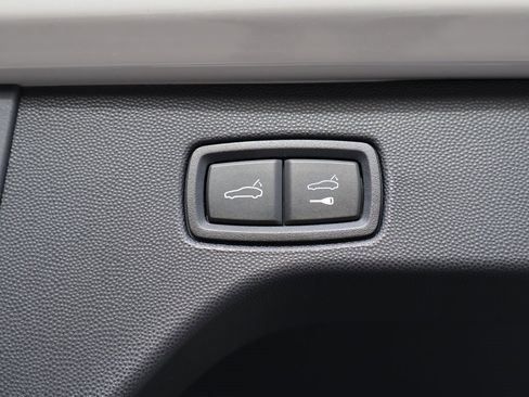 New 2026 Porsche Macan 4 Electric image 19