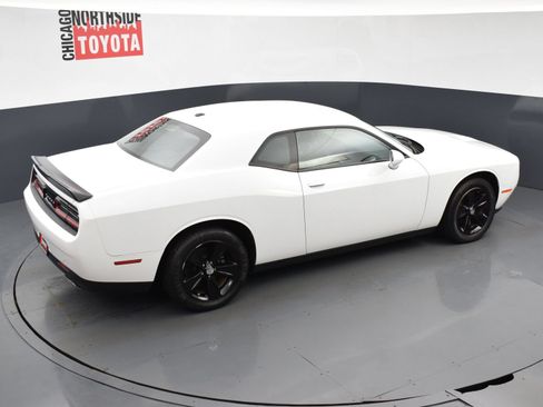 Used 2023 Dodge Challenger SXT RWD image 21