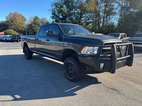 Used 2017 RAM 2500 Tradesman w/ Popular Equipment Group image 4