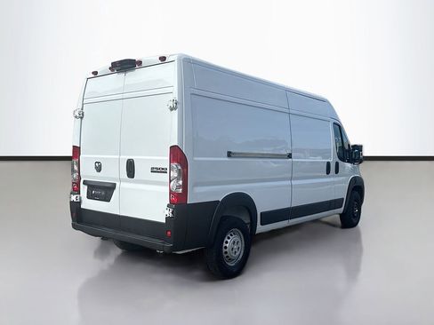 Used 2024 RAM ProMaster 2500 w/ Convenience Group FWD image 3