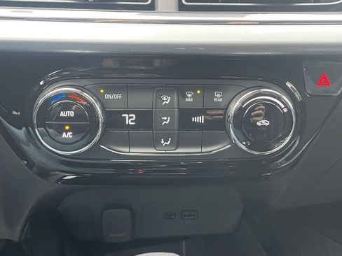 Used 2026 Chevrolet Trax LT image 32