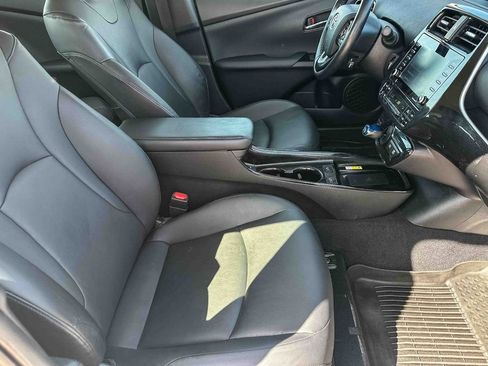 Used 2022 Toyota Prius AWD image 22
