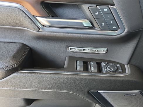 Used 2024 GMC Sierra 1500 Denali w/ Denali Reserve Package image 10