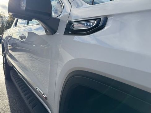 Used 2024 GMC Sierra 1500 AT4 w/ Technology Package image 17