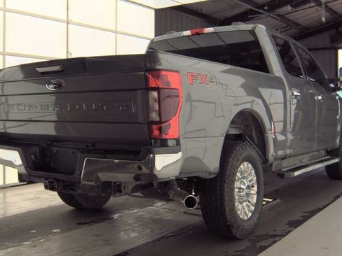 Used 2022 Ford F250 XLT w/ XLT Premium Package AWD/4WD image 2