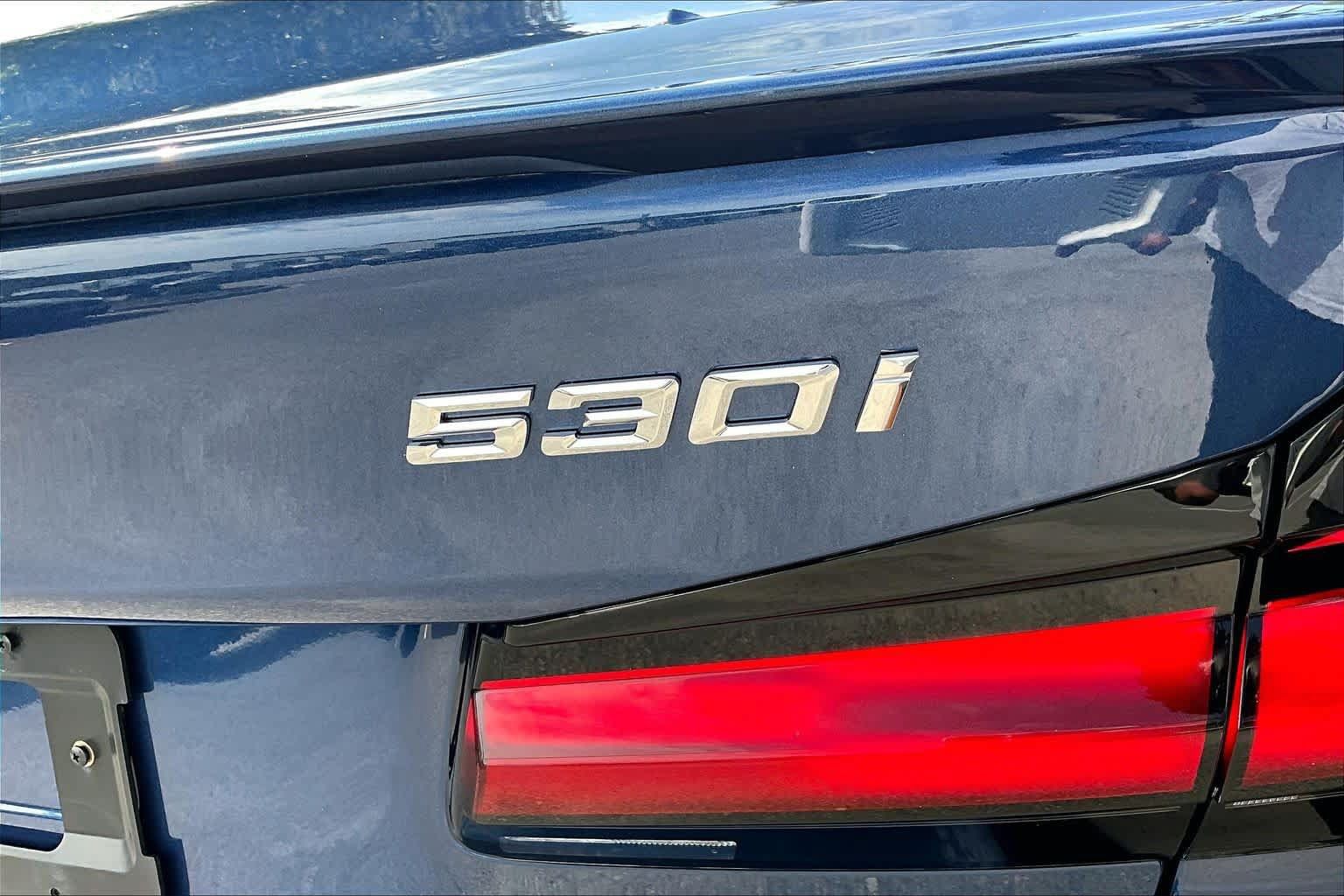 Used 2023 BMW 530i w/ M Sport Package RWD image 10