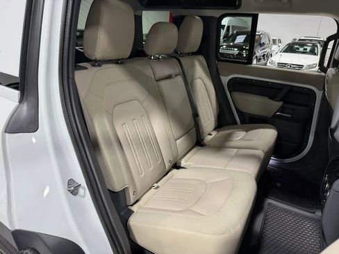 Used 2020 Land Rover Defender 110 S AWD/4WD image 58