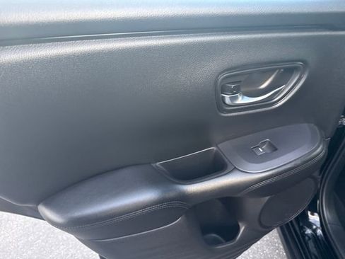 Certified 2024 Honda HR-V LX image 14