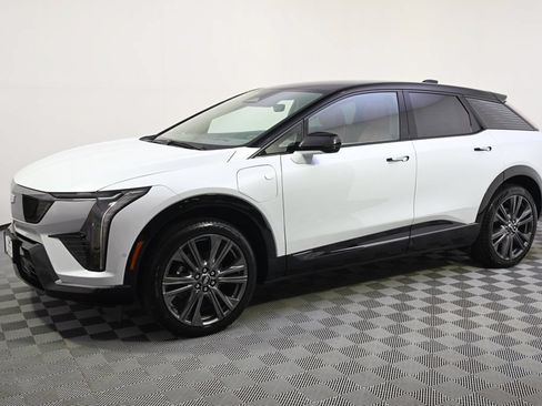 New 2026 Cadillac Optiq Sport 2 w/ LPO, Floor Liner Package AWD/4WD image 2