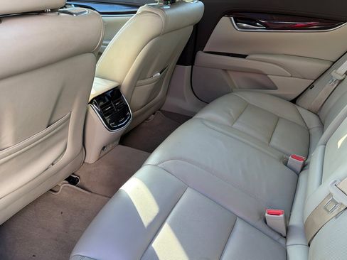 Used 2014 Cadillac XTS Premium image 8