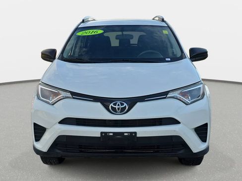 Used 2016 Toyota RAV4 LE FWD image 2