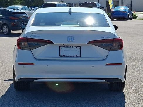 Used 2023 Honda Civic Touring image 6