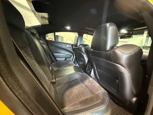 Used 2017 Dodge Charger R/T RWD image 40