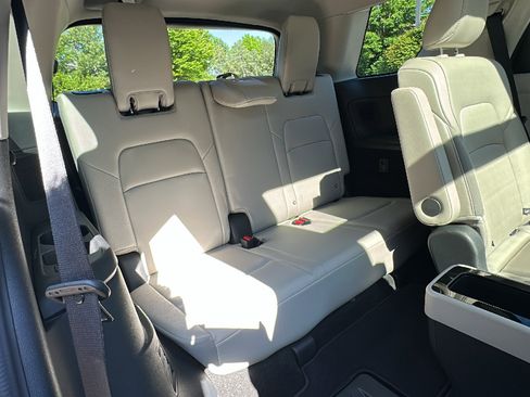 Certified 2023 Nissan Pathfinder SL w/ SL Premium Package AWD/4WD image 24