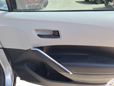 Used 2024 Toyota Corolla Cross L FWD image 33
