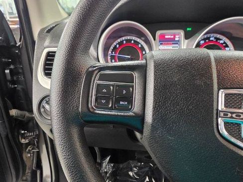 Used 2020 Dodge Journey SE FWD image 16